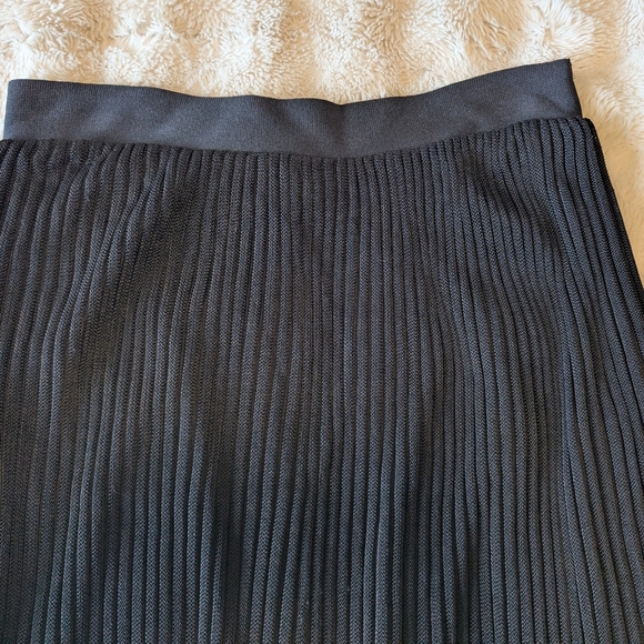 Missoni Black and White Pleated Midi Skirt - Picture 3 of 5